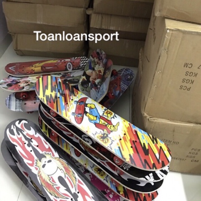 Ván trượt gỗ lớn ) có nhám chống trượt