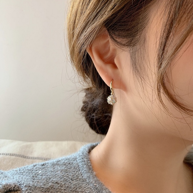 Khuyên Tai Dáng Dài Đính Đá Cao Cấp Sang Trọng / Bông Tai