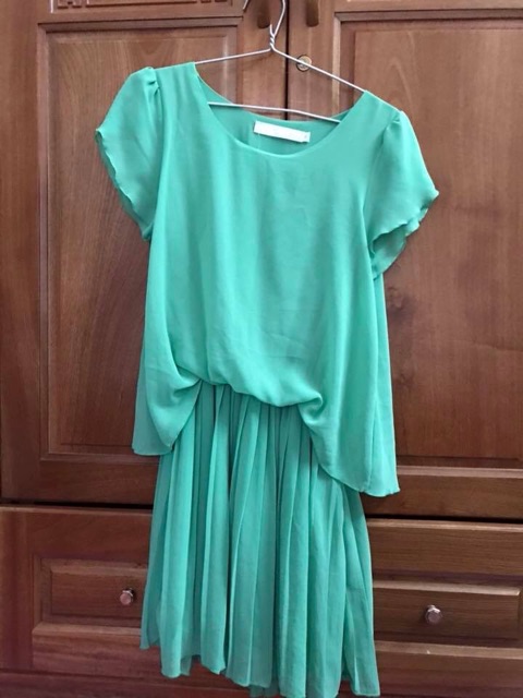 Thanh lý váy áo hàng shop
