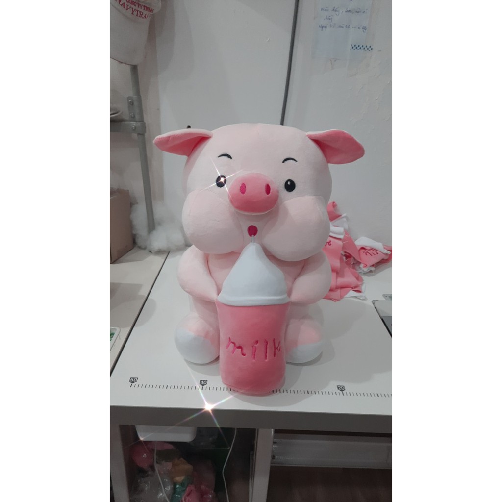 Heo ôm bình siêu cute