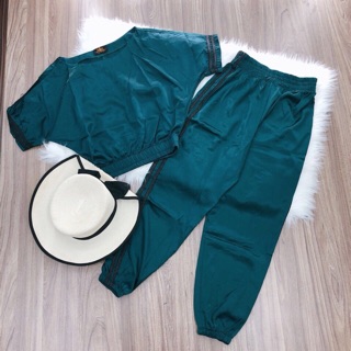 SET THỂ THAO PHI CÁNH DƠI VIỀN SỌC