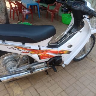 Dàn áo wave 110 màu trắng