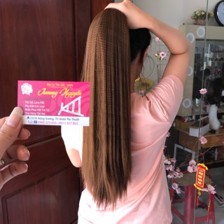 Tóc cột thẳng bấm mè