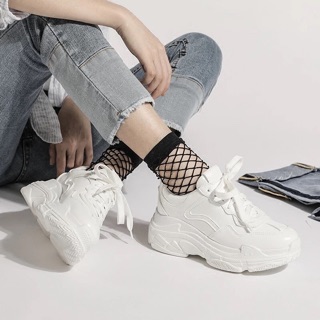 Sneaker trắng độn đế