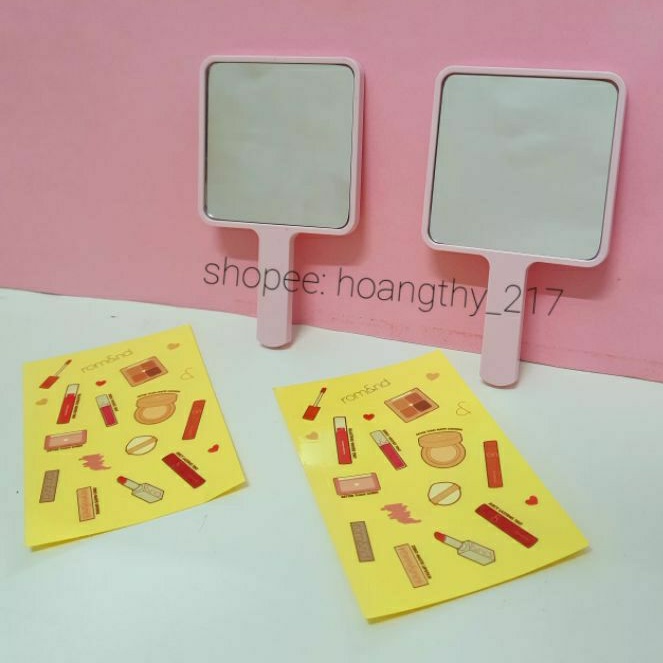 Gương cầm tay ROMAND HAND MIRROR mini xinh xắn