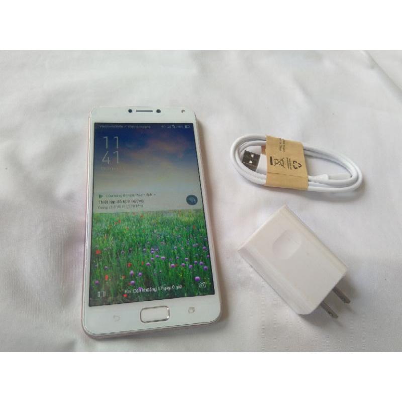 Điện thoại asus 4 Max Pro