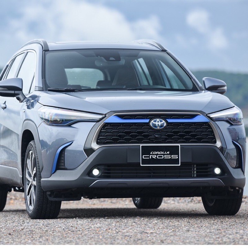 Thanh ốp mặt ca lăng, calang xe Toyota Corolla Cross 2020 2021 ( 2 thanh bên trên )