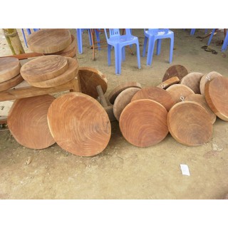 thớt gỗ nghiến đk 32cm, cao 4.5cm