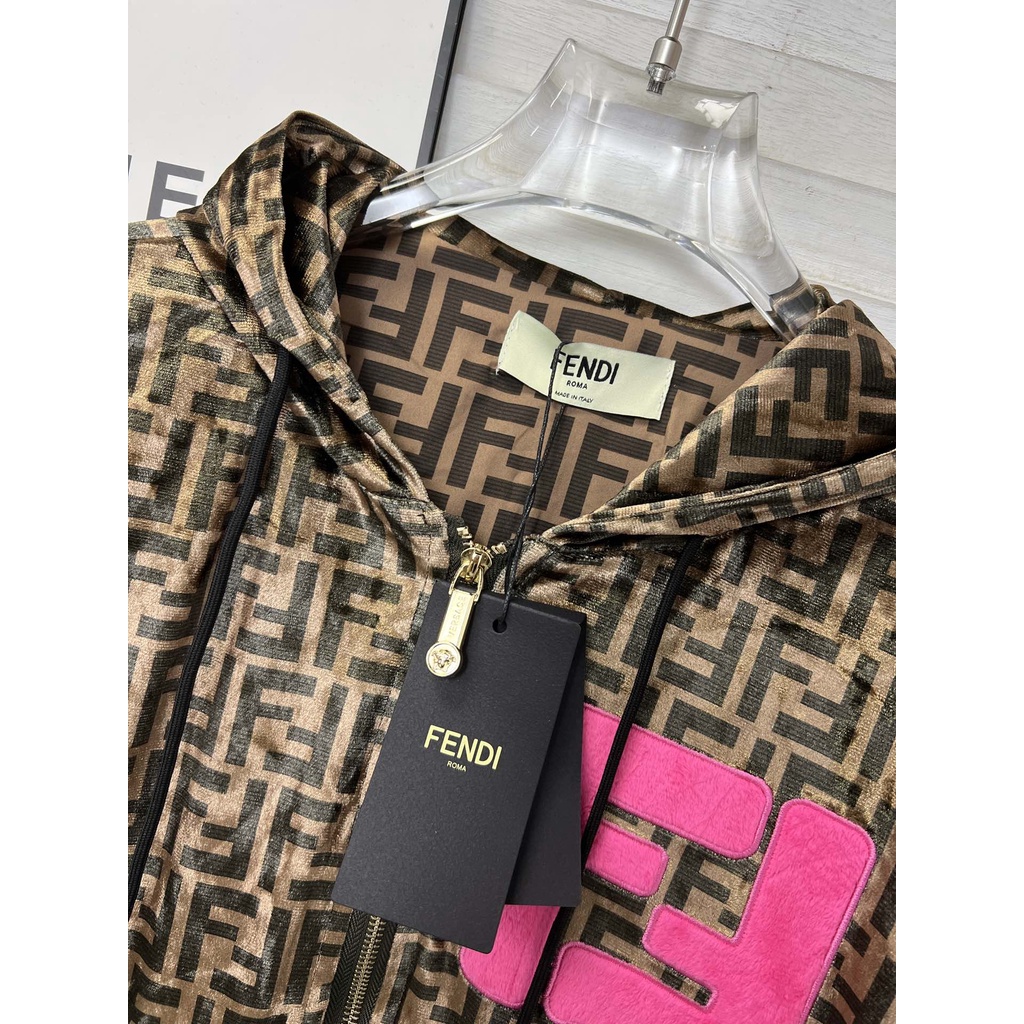 Sét bộ áo khoác nữ có mũ phối quần ống rộng Fendi FD vải nhung cao cấp, năng động