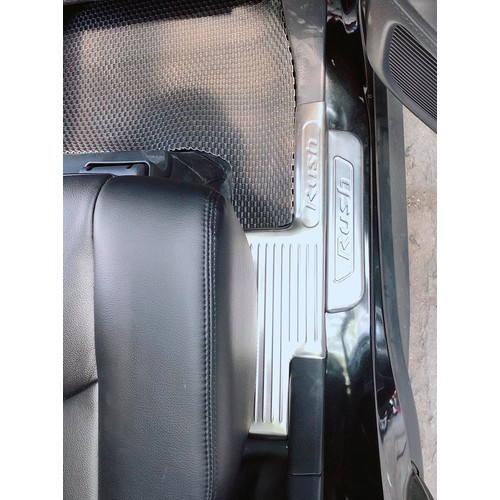 Ốp bậc trong ngoài Inox Toyota Rush
