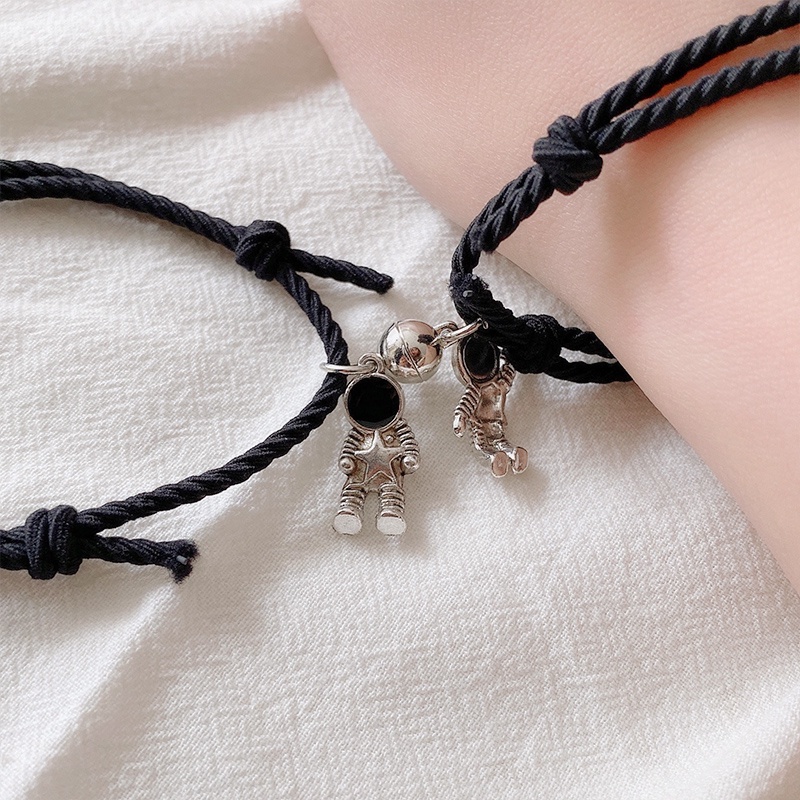 Set 2 Vòng Tay Cặp Đôi Hít Nam Châm