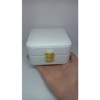 hộp đựng nhẫn mini