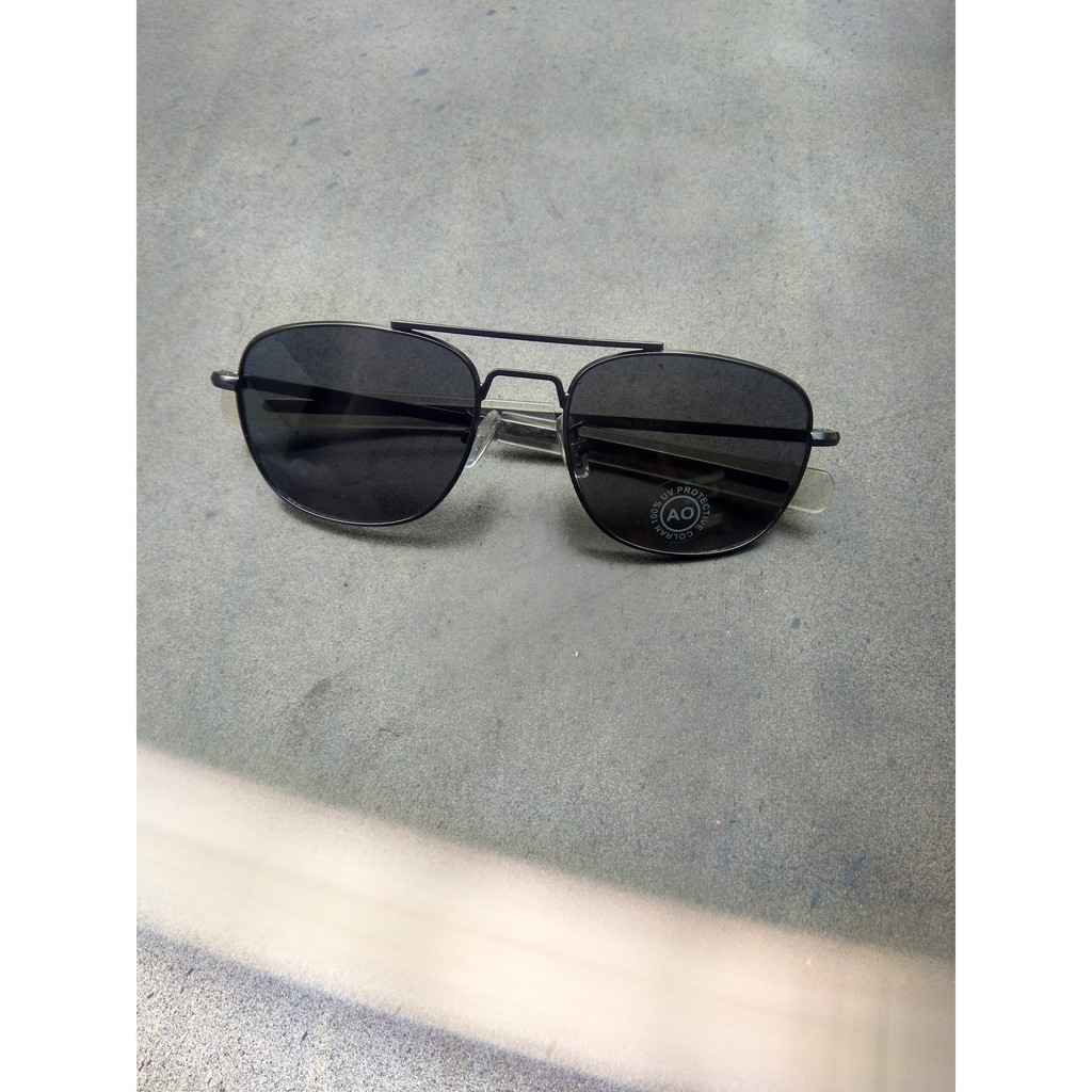 KÍNH CƠN  UNISEX TRÒNG UV