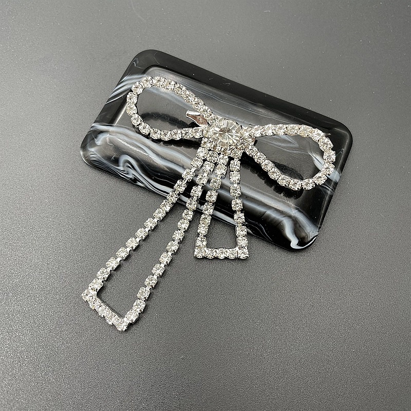 1477944 Cài Áo Hình Nơ Đính Đá Phong Cách Hàn Quốc