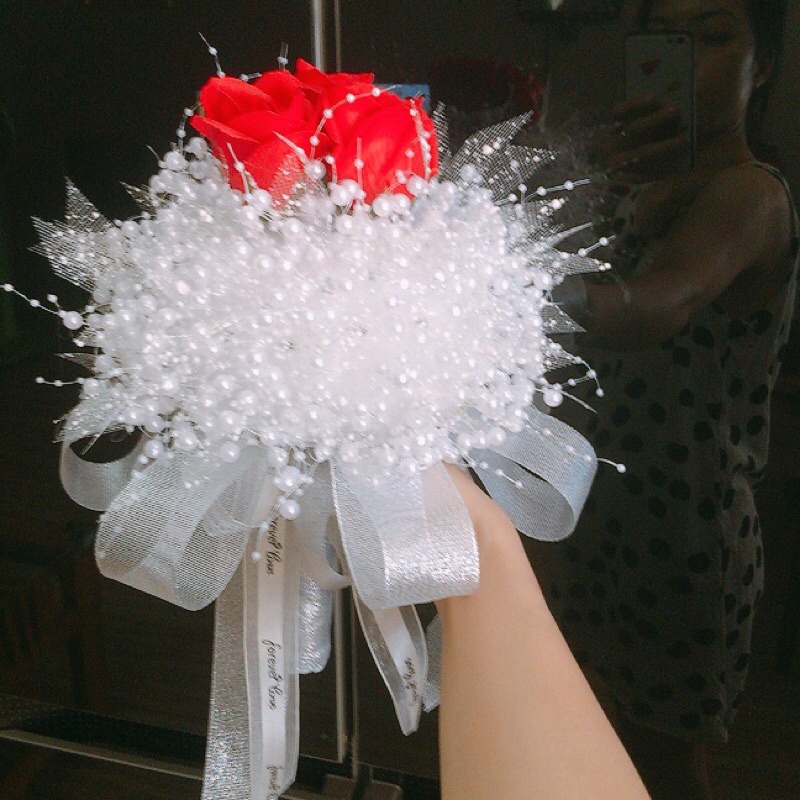 hoa cầm tay cho cô dâu bằng hạt