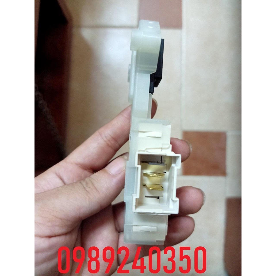 Công tắc khóa cửa máy giặt LG FM1208N6W 8kg cửa ngang hàng hãng