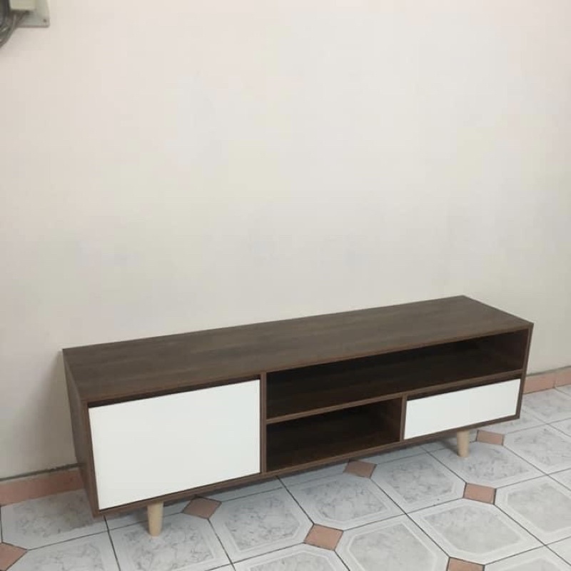 kệ tivi phòng khách hiện đại giá rẻ chất gỗ MĐF chống ẩm bốn chân kệ chịu lực cao cấp Trường Mai Sài Gòn