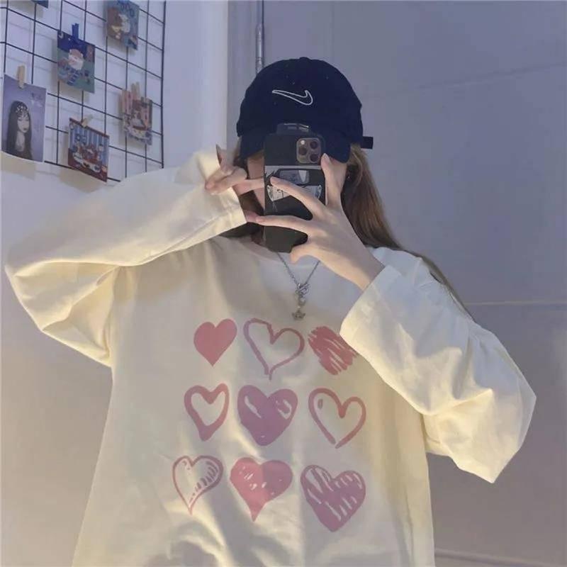 Áo thun tay dài dáng rộng in hình trái tim thời trang mùa thu cho nữ