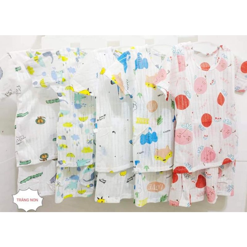 Bộ quần áo Cotton giấy cộc tay màu trắng họa tiết dễ thương cho bé