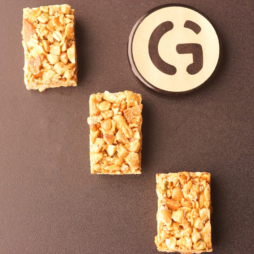 Thanh granola ngũ cốc yến mạch GUfoods - Giàu chất xơ &amp; protein, Lành mạnh, Bổ dưỡng (40g/100g/250g/440g)