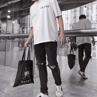 DRUGS TEE - SIGNATURE