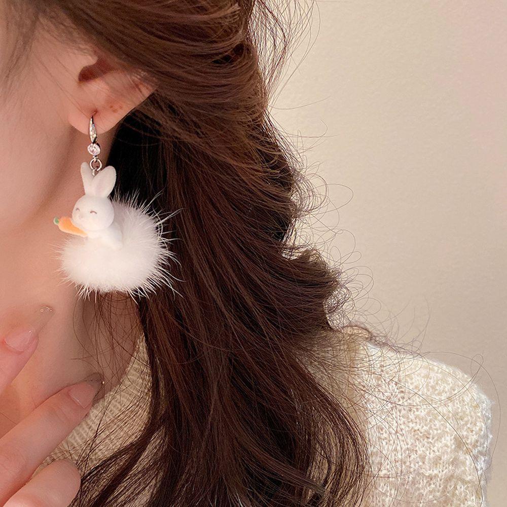 Bông Tai Dáng Dài Đính Bóng Lông Thời Trang Thu Đông Dễ Thương Cho Nữ