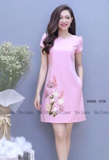 Đầm suông thêu hoa cực đẹp