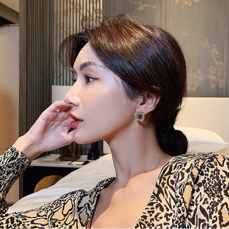 Bông tai mạ bạc 925 đính kim cương tinh tế thời trang cho nữ