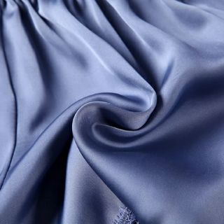 Quần đùi lụa satin nữ