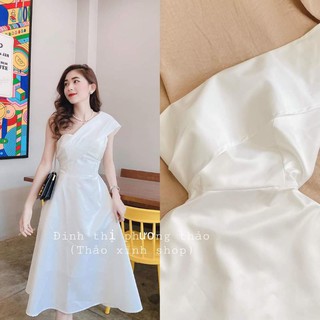 váy trắng dự tiệc sang trọng chéo ngực form đứng dáng