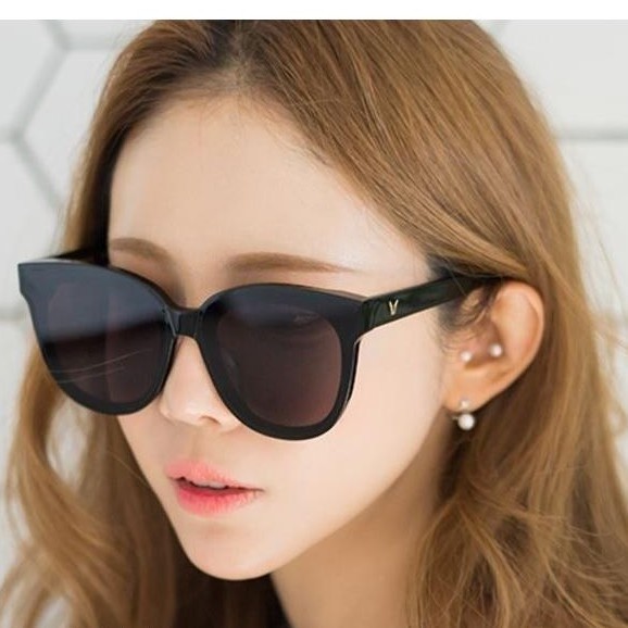 Kính chữ V thời trang phù hợp mang đi biển đi du lịch dùng được cả nam và nữ chống nắng tốt bảo vệ mắt TQ29 | BigBuy360 - bigbuy360.vn