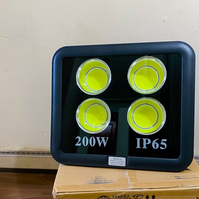 Đèn led pha cốc 200w, 300w, 400w, 500w,  IP66   siêu sángChiếu Sáng Ngoài Trời,Sân Bóng siêu sáng - Bảo hành: 2 nam