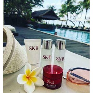 Set SKII 4 món mini ESSENTIAL TRAVEL KIT (sữa rửa mặt, nước hoa hồng, nước thần, kem dưỡng)