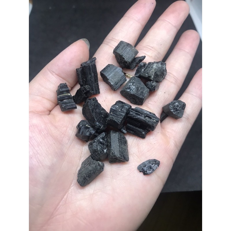 TOURMALINE ĐEN THÔ | BigBuy360 - bigbuy360.vn