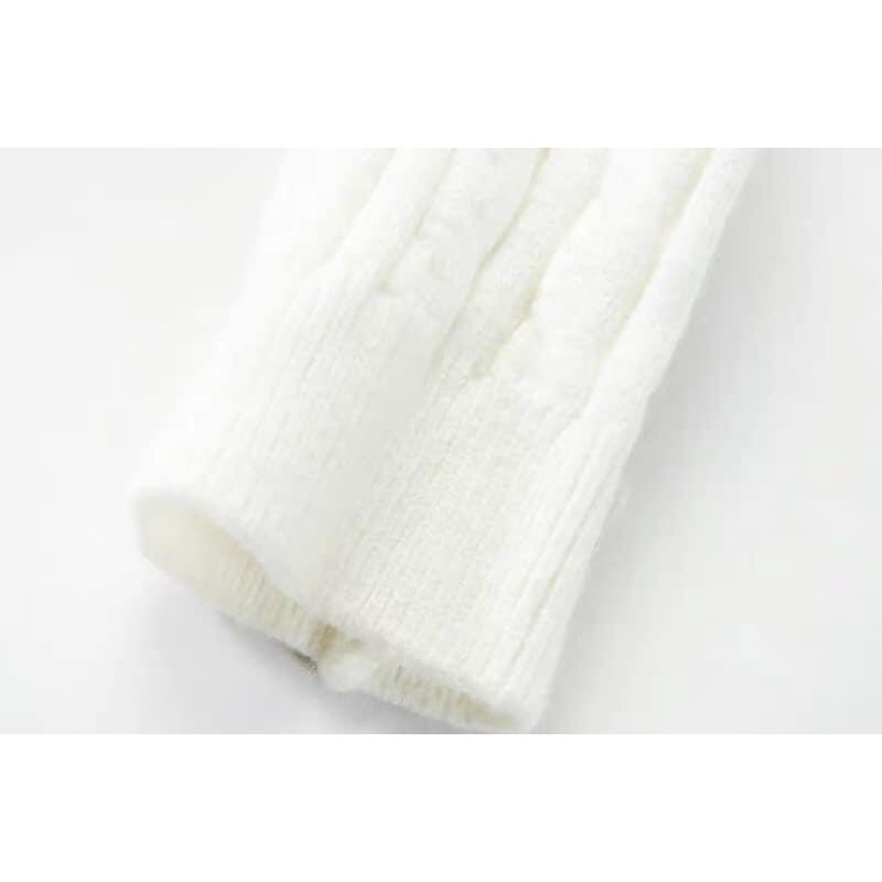 Áo len trắng Forever21