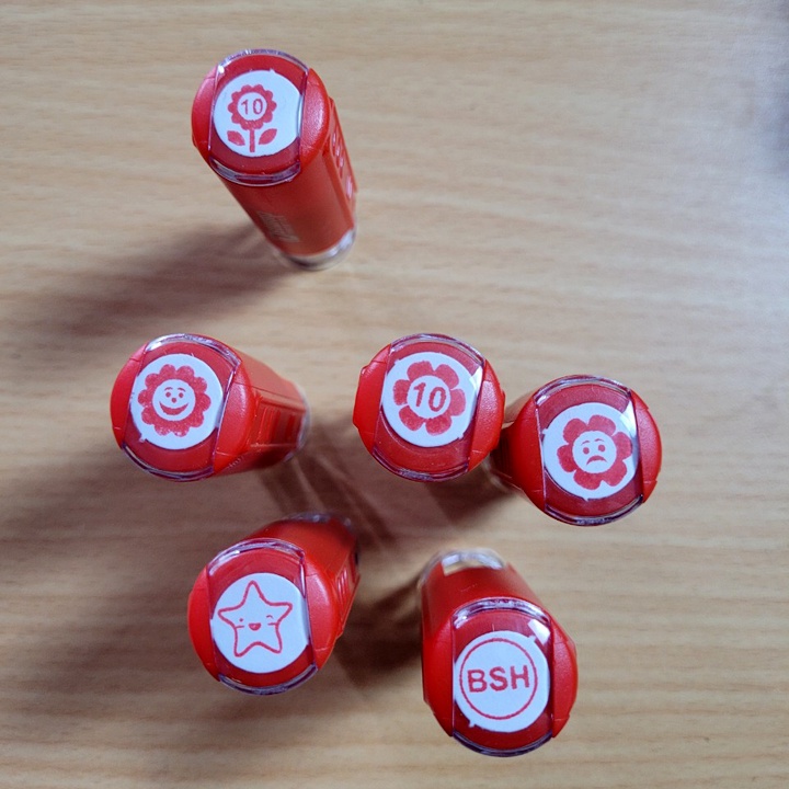 Khắc con dấu logo tích điểm 1cm chỉ đóng trên giấy và gỗ