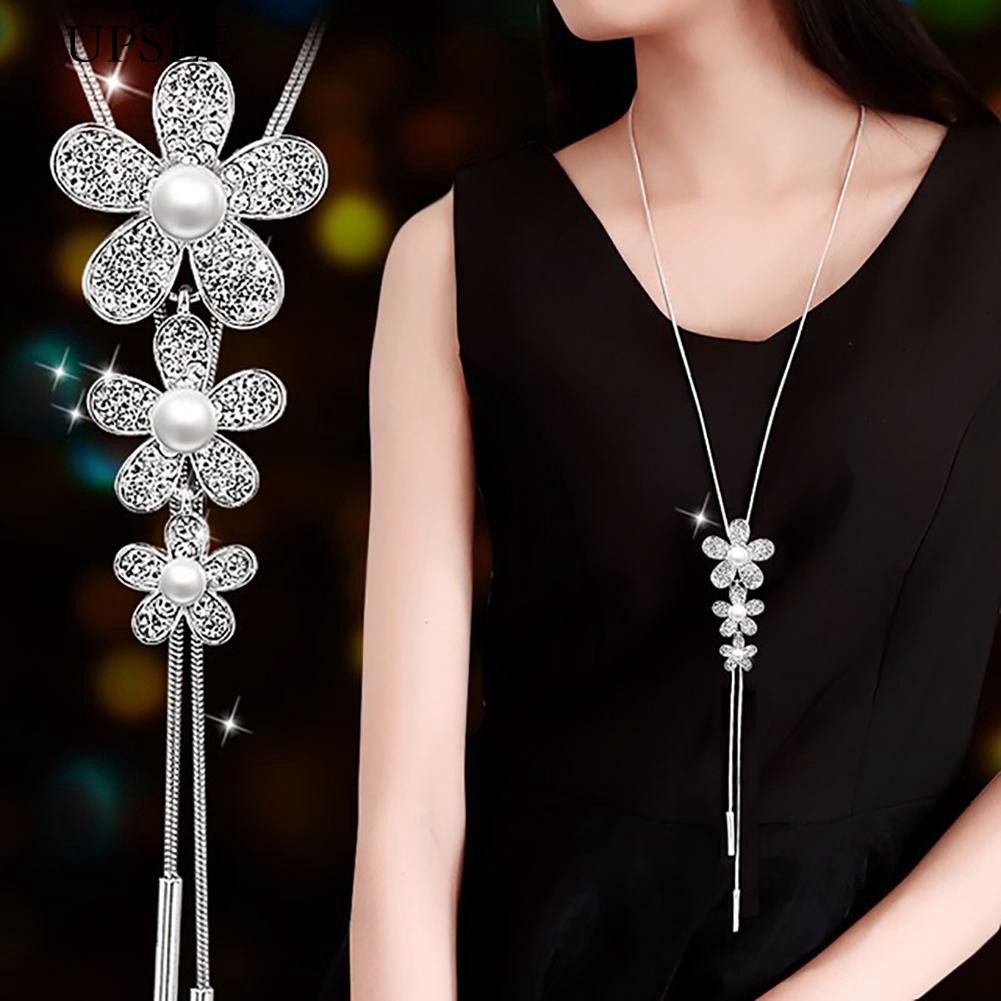 Vòng cổ dài thiết kế 3 bông hoa đính đá và ngọc trai nhân tạo sang trọng dành cho nữ