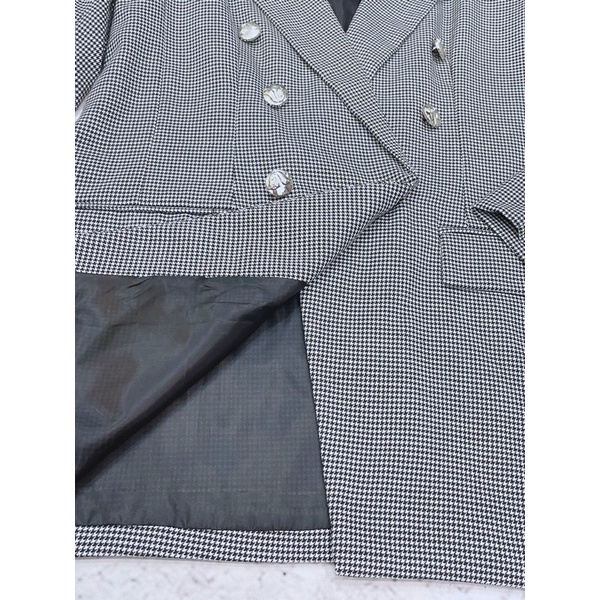 Áo vest kẻ cúc đồng 6 cúc