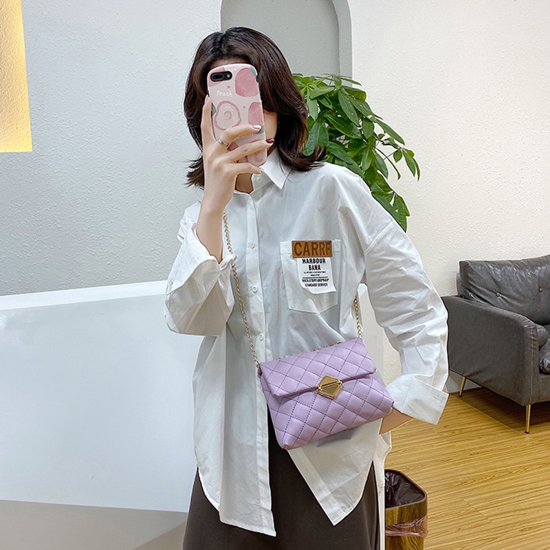 Túi đeo chéo họa tiết sọc thoi có khóa gài dùng đựng điện thoại thời trang cho nữ IELGY