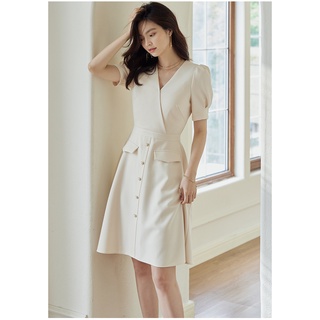 Đầm công sở trơn cổ v đấp chéo tay ngắn phồng