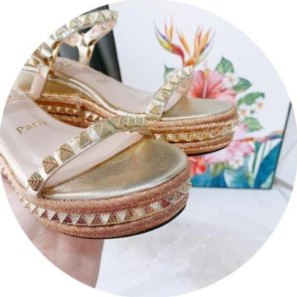 - | Sales | Sandal louboutin đế xuồng tán đinh fullbox " ..