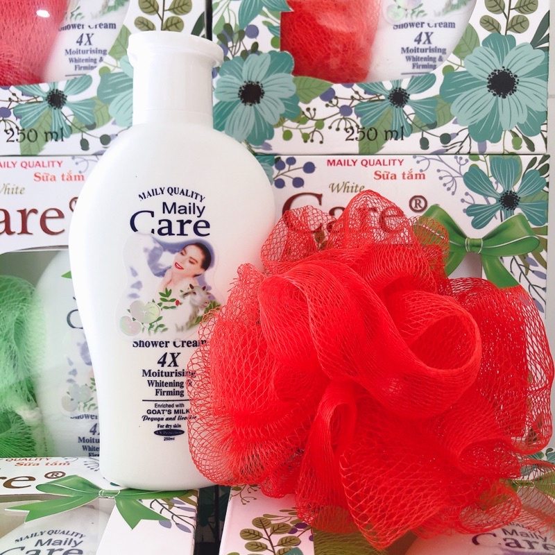 Sữa Tắm Dê White Care 4x 250ml tặng kèm bông tắm chính hãng