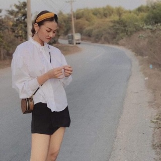 Áo sơ mi thanh hằng