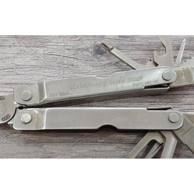 Dụng cụ đa năng Leatherman Supertool