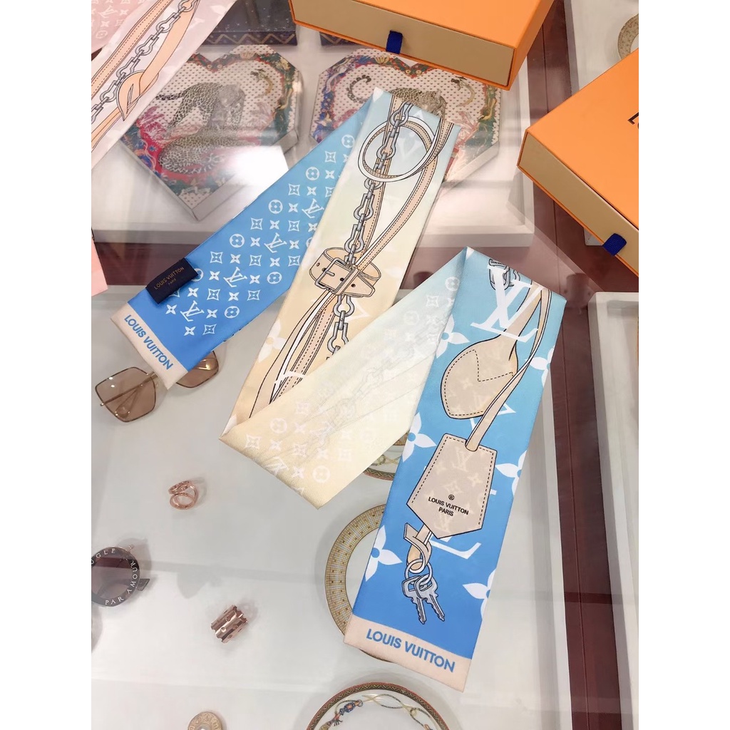 Khăn Choàng Cổ / Túi Xách Vải Lụa Dài In Chữ Màu Gradient Thời Trang Cho Nữ