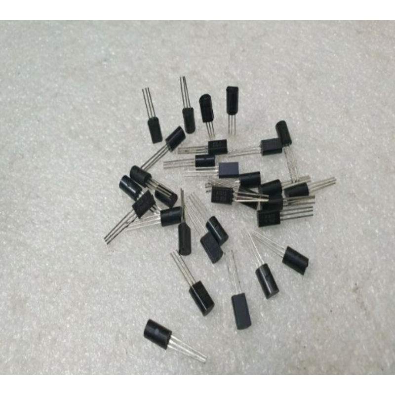 100 con transisto A1013