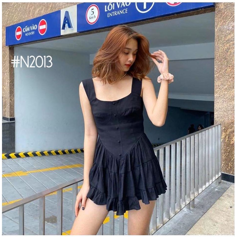 Đầm đen sexy cho ngày hè, dành cho cô nàng năng động cá tính