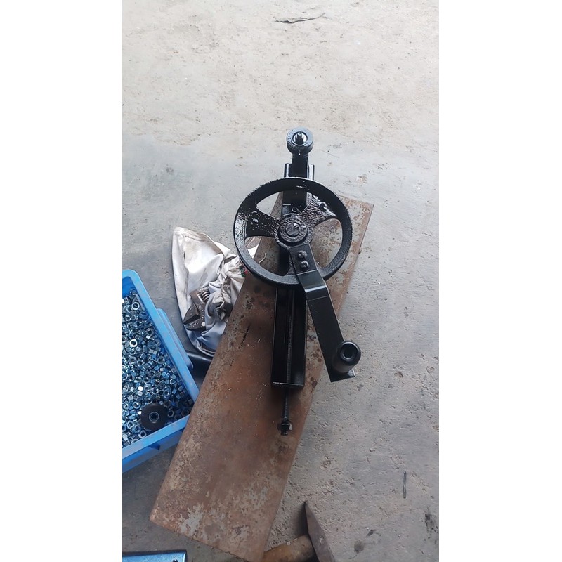 Tay quay mái bạt xếp