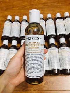 TONER HOA CÚC THẦN THÁNH