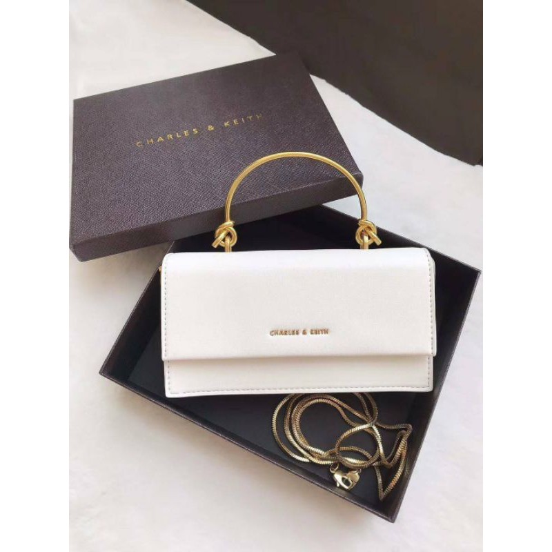 Ví Cầm Tay Dáng Dài Charles And Keith C12333